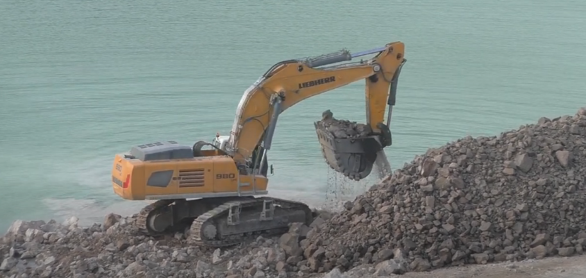 Гусеничный экскаватор Liebherr R980
